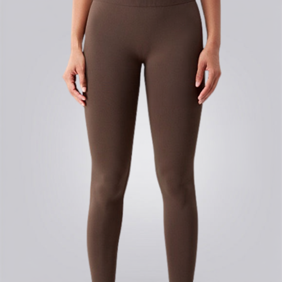 Constance Ravenscroft | Legging sculptant taille haute marron foncé