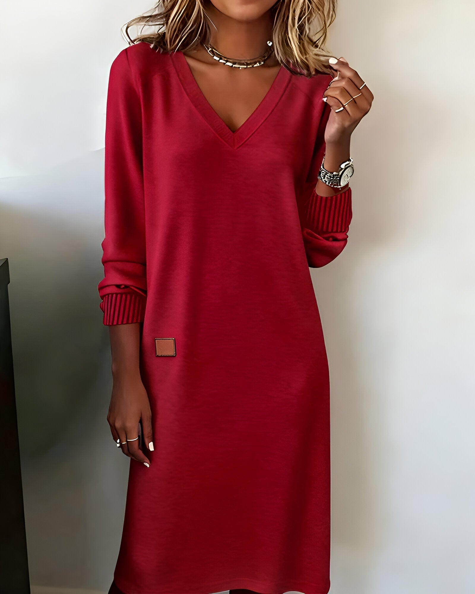 Georgina Clarke | Long Sleeve V-Neck Shift Dress