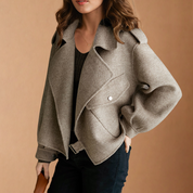 Cecily Marlowe | Veste de motard courte à col large