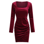 Edith Hill | Robe de fête de Noël en velours à encolure carrée