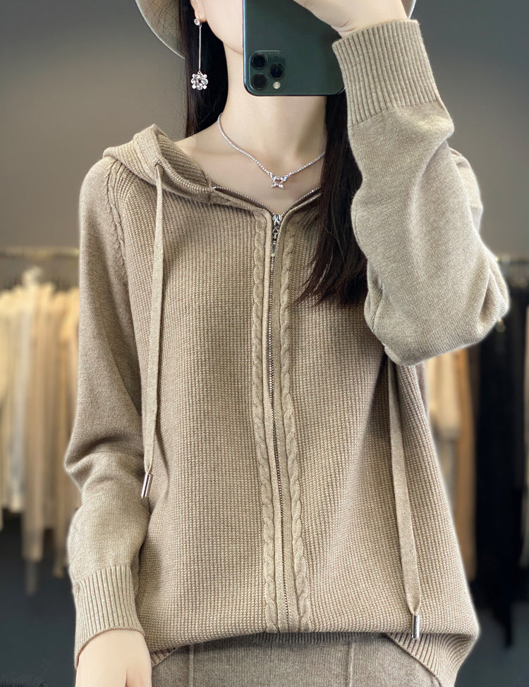 Harriet Turner | Gilet à capuche beige en maille torsadée, zippé