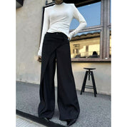 Penelope Hill | Pantalon large à jambes larges et empiècement asymétrique