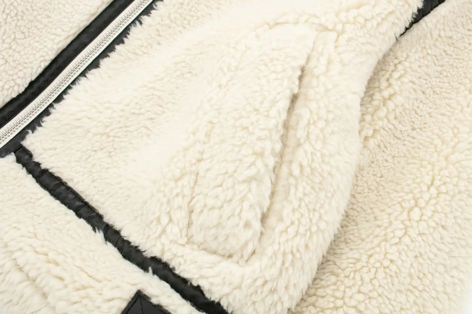 Bridget Oakley | Veste teddy oversize avec bordures contrastantes