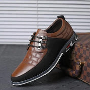 Reuben Fenwick | Chaussures de conduite en cuir vegan avec détail à lacets