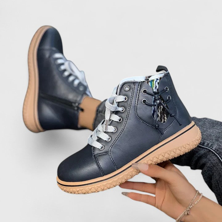 Rhiannon Calder | Bottines à lacets avec col en maille
