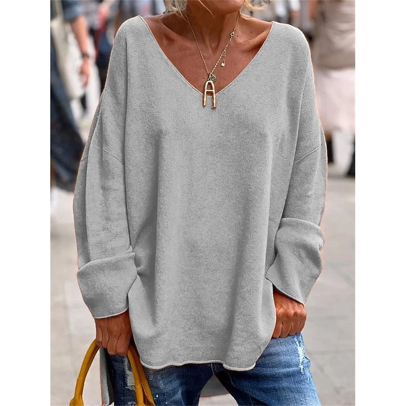 Prudence Whitmore | Relaxed V-Neck Knit Pullover