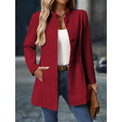 Charlotte Hughes | Élégant manteau en laine à col droit