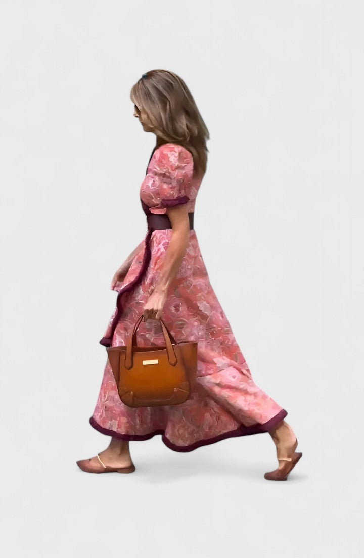 Bronwen Ashford | Robe longue portefeuille fleurie à manches bouffantes